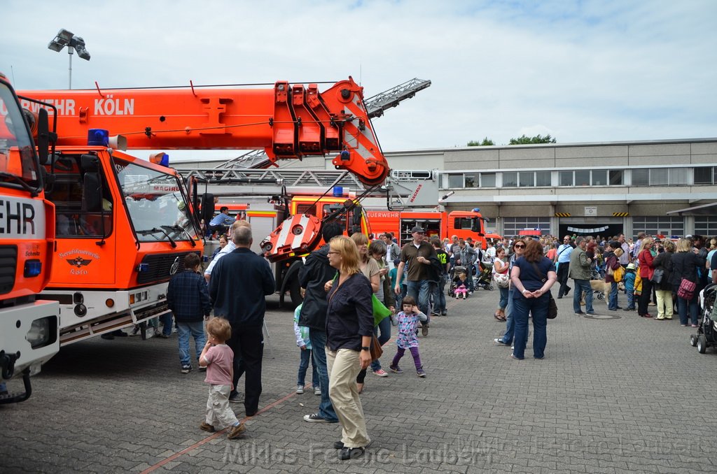 Tag der Offenen Tuer BF Koeln Weidenpesch Scheibenstr P688.JPG